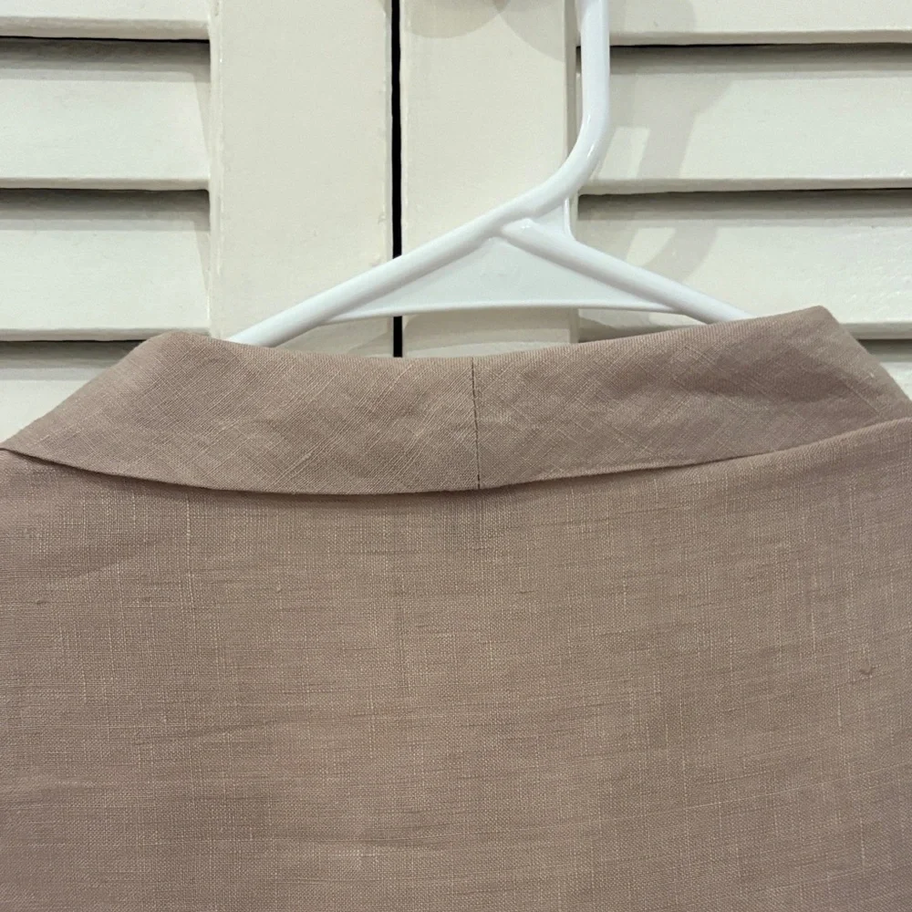 Women's Poetry Linen Button-Up Blouse - Picture 11 of 11